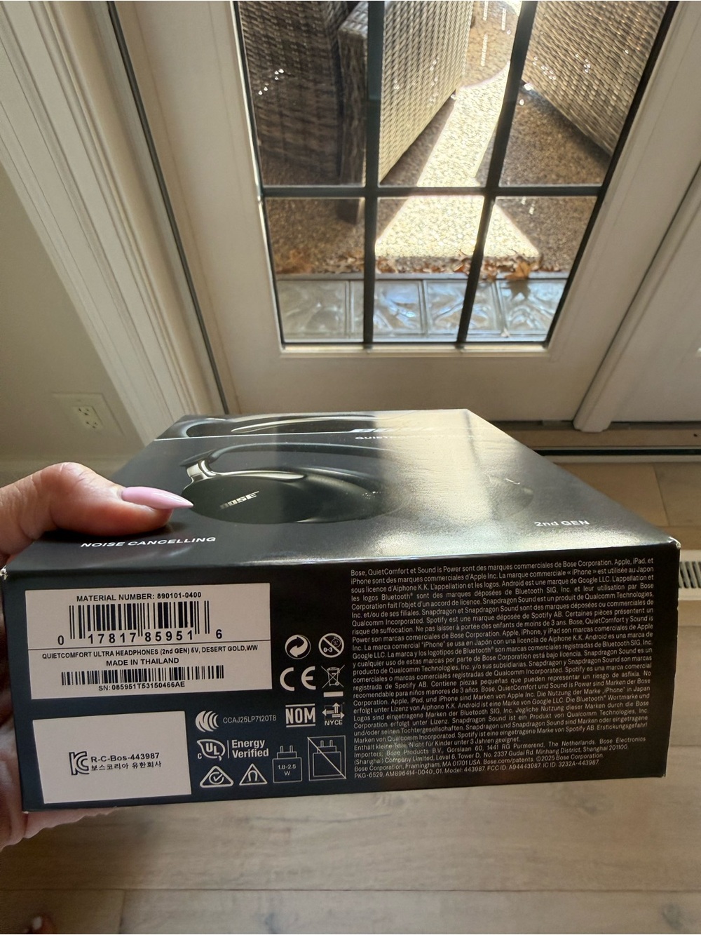 New in box Bose headphones - Picture 2 of 3
